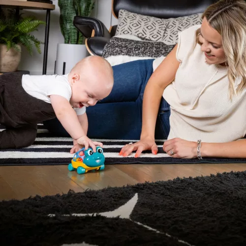OBALL Autó és csörgő, 2in1 Curious Car, teknős, Neptune™, 3 hó+